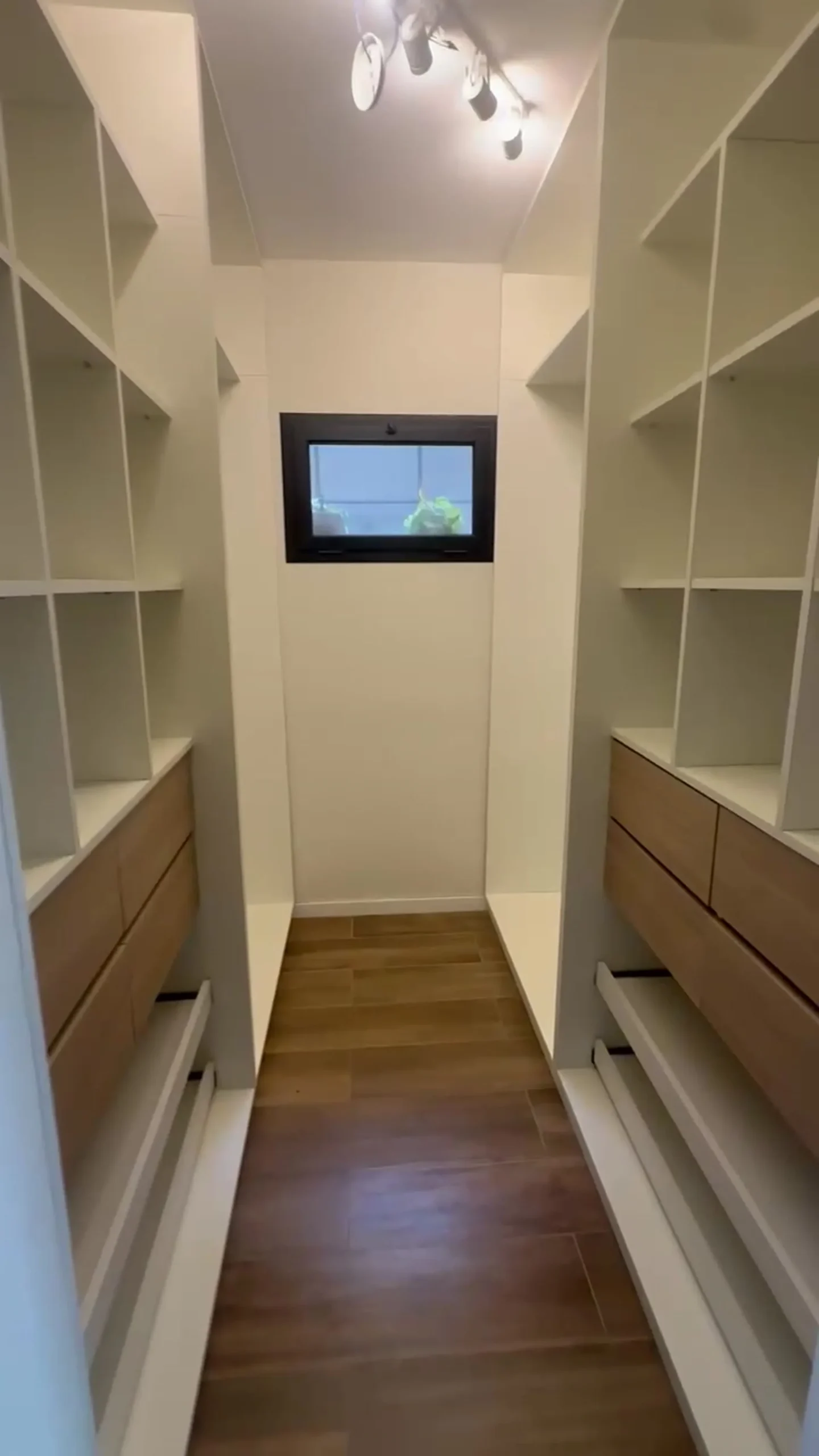 Vestidor de frente